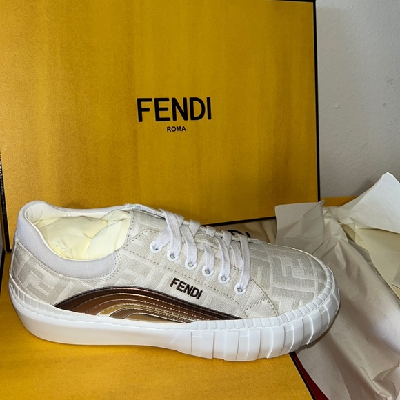 Fendi sneakers - Picture 1 of 8